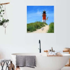 On Lighthouse At The Dike Monika Jüngling Plakat 30 X 30 Cm Billedramme -POSTERLOUNGE Salg 335486 poster room bathroom l