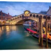 Rialto Bridge In Venice Italy At Night Jan Christopher Becke Akrylbillede 30 X 20 Cm Billedramme -POSTERLOUNGE Salg 391157 acrylic glass l