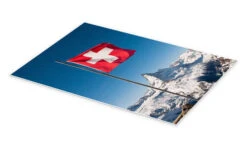 Matterhorn With Swiss Flag. Zermatt, Switzerland. Peter Wey Plakat 20 X 30 Cm Billedramme 7 Matterhorn With Swiss Flag. Zermatt, Switzerland. Peter Wey Plakat 20 X 30 Cm Billedramme -POSTERLOUNGE Salg 534068 poster pds l