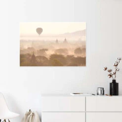 Balloon Above The Bagan Temples Lee Frost Plakat 30 X 20 Cm Billedramme -POSTERLOUNGE Salg 564326 poster room landscapes l