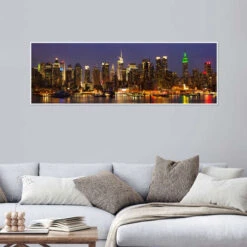 Illumineret New York Skyline Om Natten Plakat 60 X 20 Cm Billedramme -POSTERLOUNGE Salg 617237 poster room panorama l
