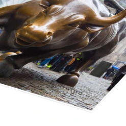 Wall Street-tyren I Lower Manhattan Plakat 30 X 20 Cm Billedramme -POSTERLOUNGE Salg 617864 poster empCorner l
