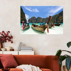 Long-tail Båd Ved Maya Bay På øen Phi Phi Plakat 30 X 20 Cm Billedramme 9 Long-tail Båd Ved Maya Bay På øen Phi Phi Plakat 30 X 20 Cm Billedramme -POSTERLOUNGE Salg 625337 poster room landscape format l