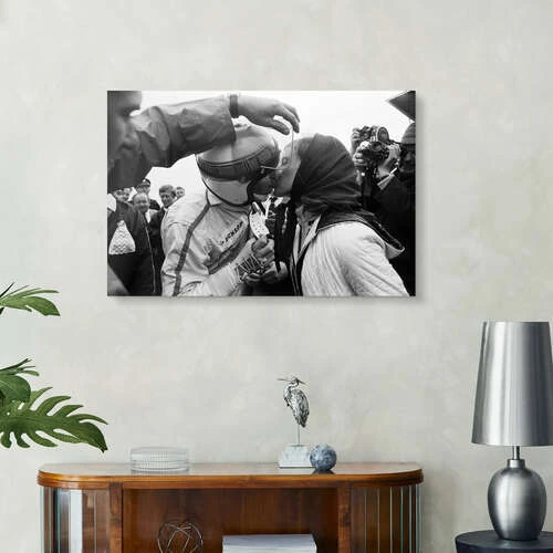 Helen Stewart Kisses Her Husband Jackie, F1 Netherlands 1968 Galleritryk 30 X 20 Cm Billedramme 6 Helen Stewart Kisses Her Husband Jackie, F1 Netherlands 1968 Galleritryk 30 X 20 Cm Billedramme - Billede 4