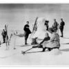 Group Portrait In The Snow Vintage Ski Collection Plakat 40 X 30 Cm Billedramme -POSTERLOUNGE Salg 752311 poster l